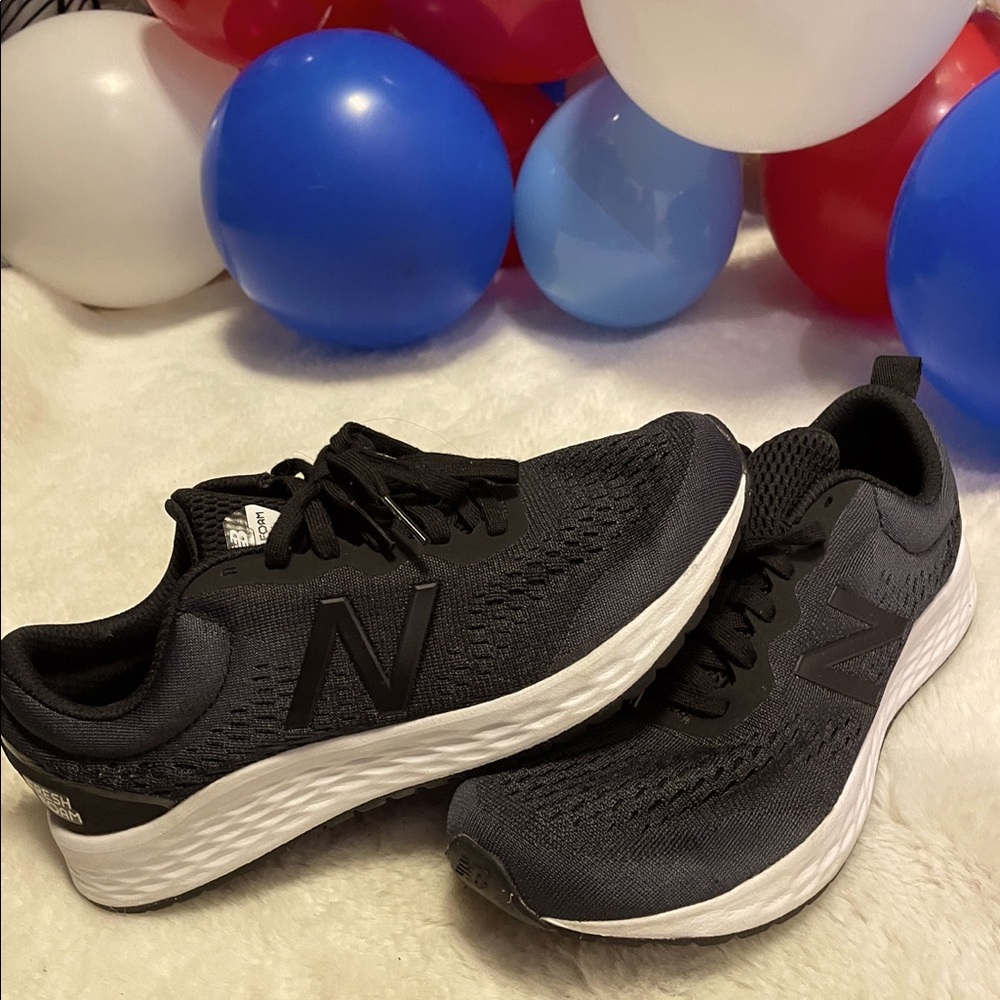 New balance fresh foam black size 7.5 worn once